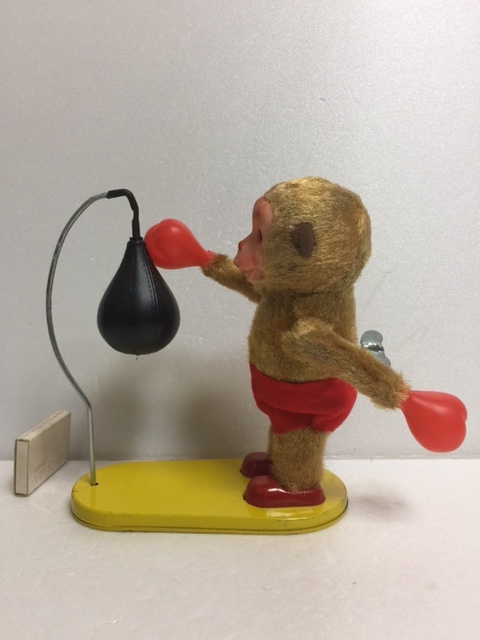 富士プレス工業所 ボクシングモンキー ブリキ製 パンチングボール ゼンマイ式 人形 １８．８cm ２５０ｇ 当時物 猿 JAPAN 現状  【TO4339】